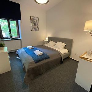 Deluxe Studio